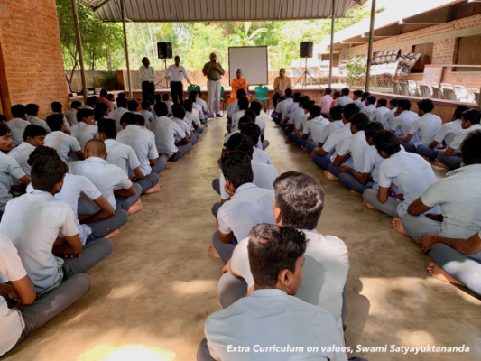 Extra curriculum: Swami Satyayuktananda speaks about values: Concentration, self confidence, meditation and true education