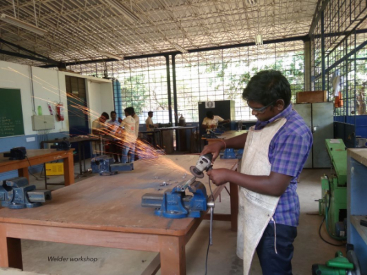 Welder students in action - Palmyra