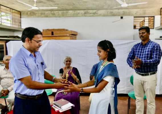 CSR English class - Manisha won 3rd prize